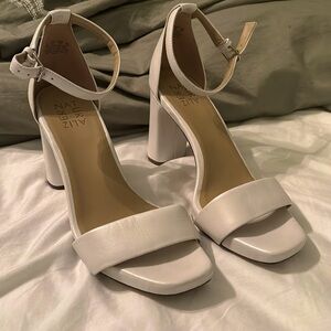 Naturalizer block heel White